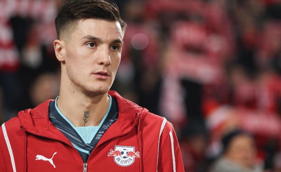 引进一名纯, 加西亚