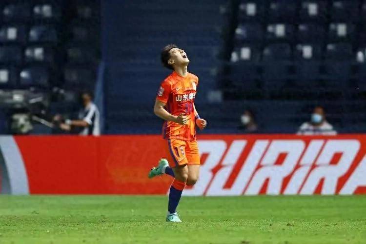 因而外界对, 亚泰, 刘国宝是泰 因而外界对, 亚泰, 刘国宝是泰