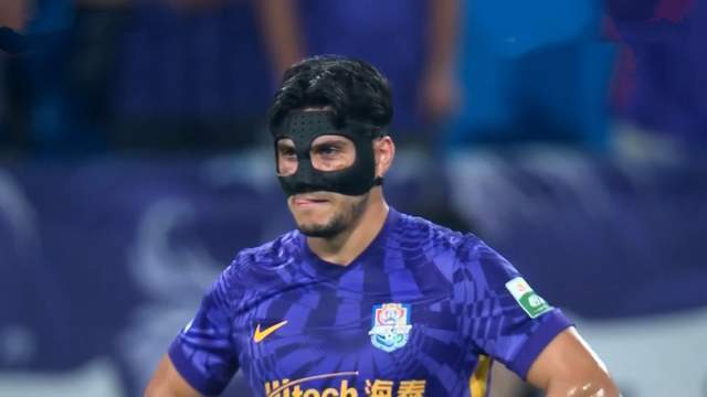 出战与大连, Sswkm, 阿代米独闯