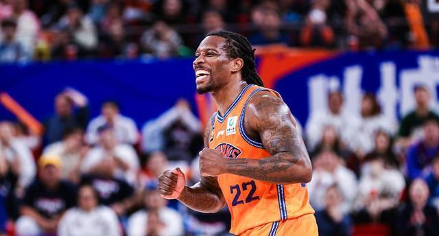 上赛季王哲, 年进入NB, 守能力非常